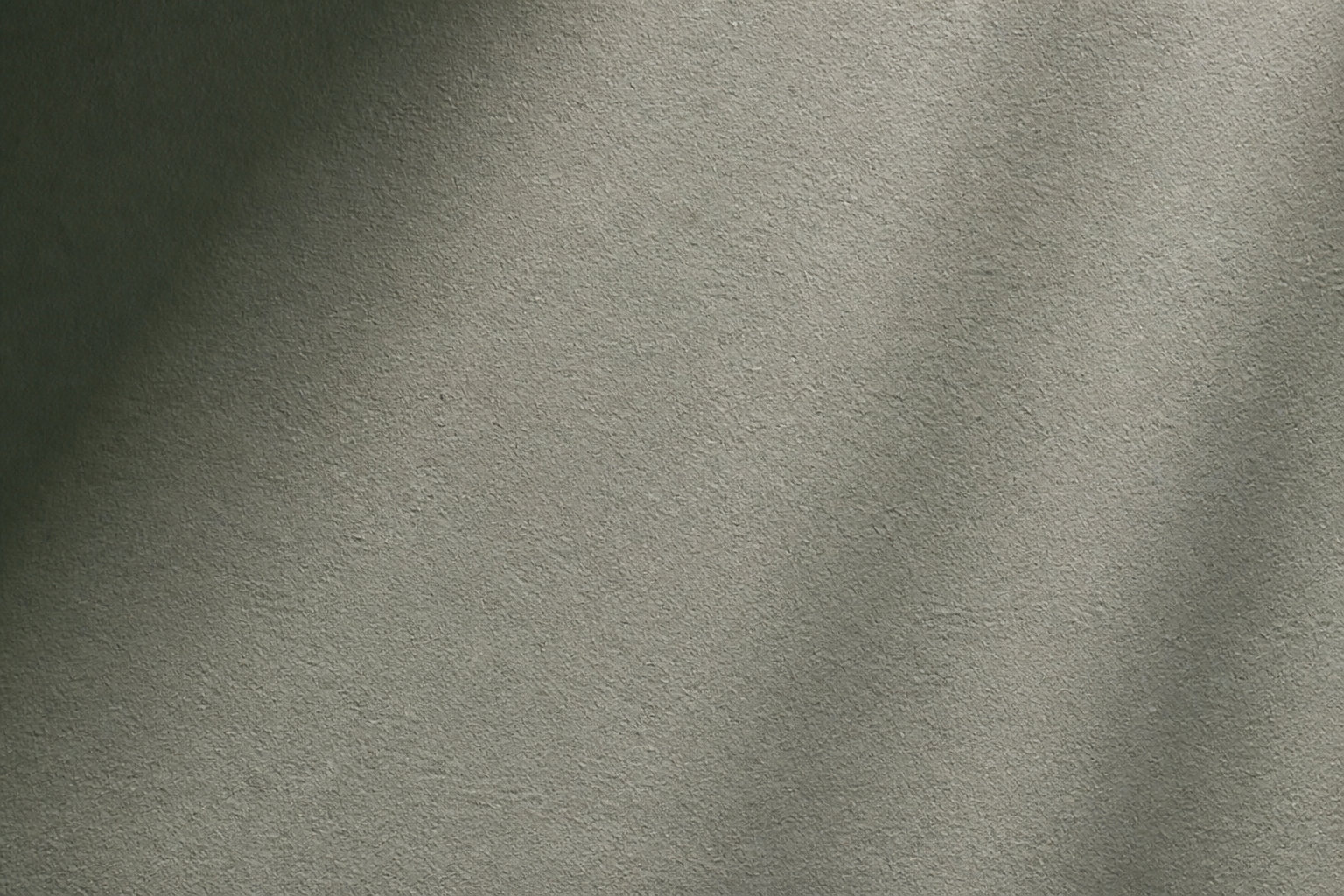L'influence capitale de la lumière sur tes finitions de peinture 💡